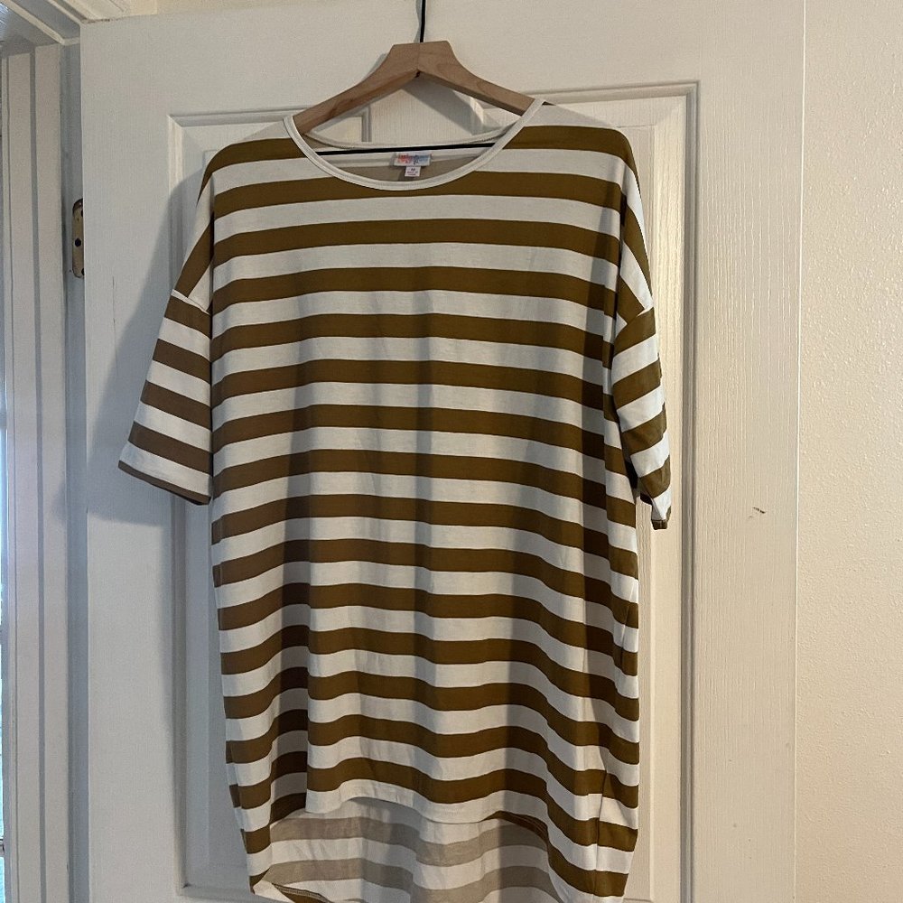 LuLaRoe Irma Top (M) -NO. 312